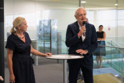 Kulturstadtrat Dr. Günter Riegler bei der Rede zur Ausstellungseröffnung
