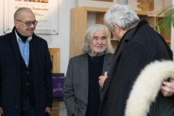 Lesung Yodgor Obid Auf meinen Wimpern trage ich die Welt und Filmvorführung Writers in Exile
