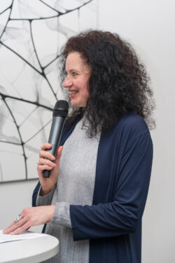 Ausstellungseröffnung Flügel von Lena Feitl, Galerie am Flughafen Graz