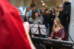 Ausstellung In Bewegung der Modellschule Graz in Jugendgalerie im Grazer Rathaus